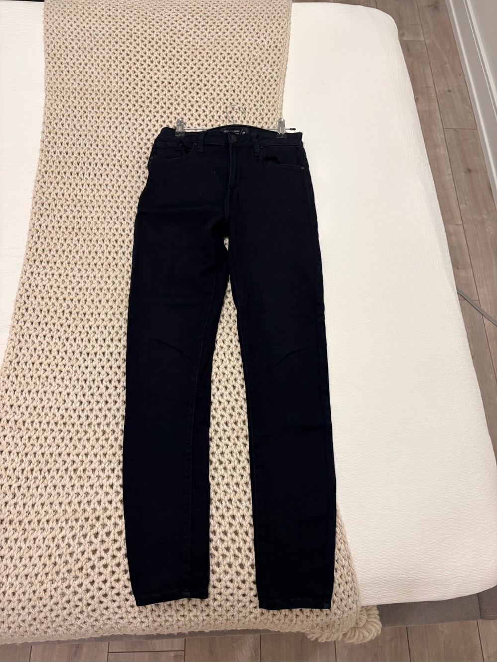Just Black Women's Skinny Jeans in Black